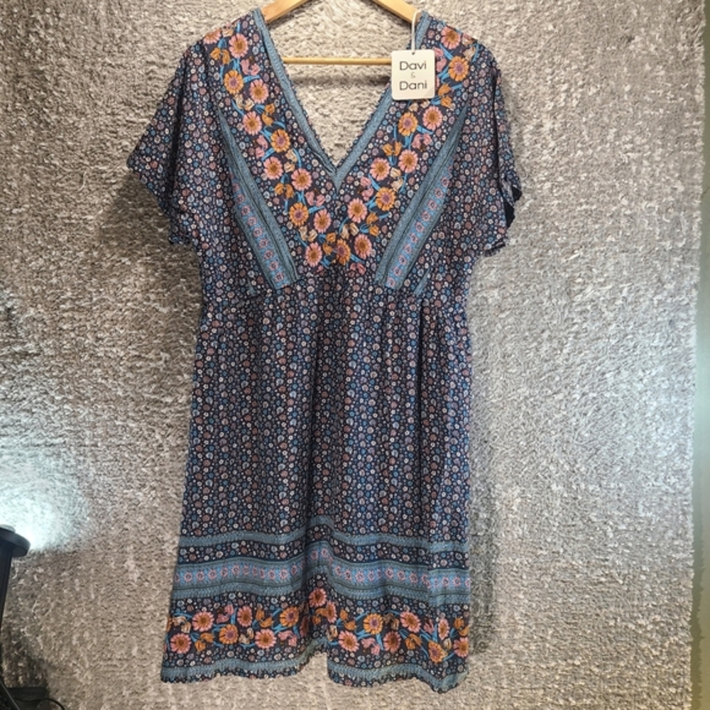 Davi & Dani Women's Dress Size Small Floral Printed V-Neck Boho‎ Polyester NWT